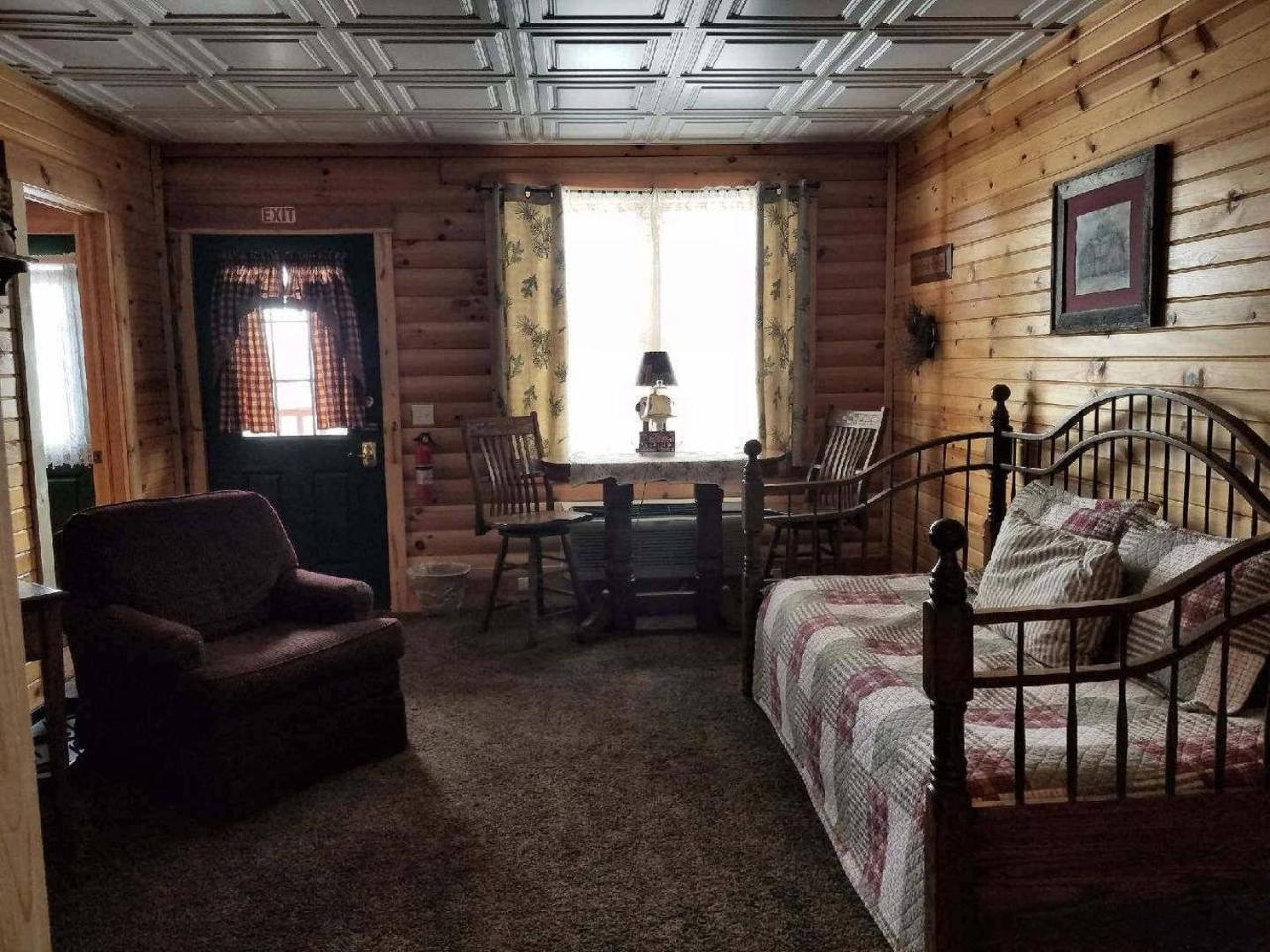 Amish Blessings Cabins Міллерсбург Екстер'єр фото